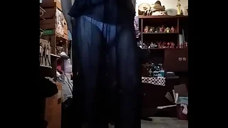 Travesti en sweeping negro transparente